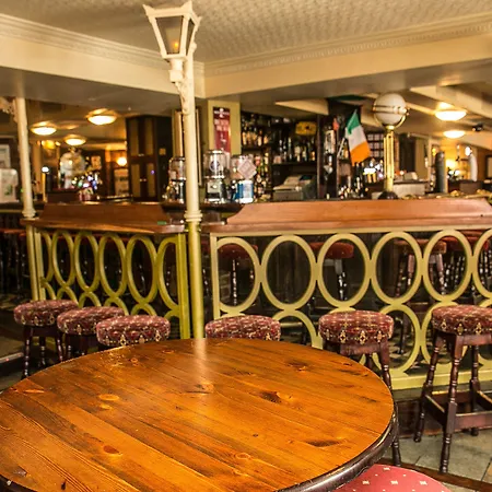 Kilford Arms 호텔 3*