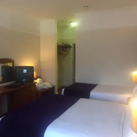 Kilford Arms Hotel 3*